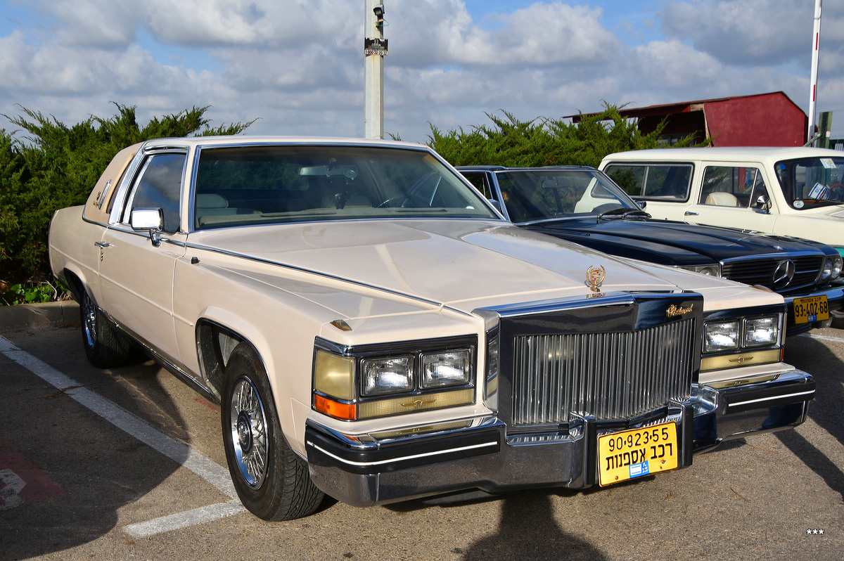 Израиль, № 90-923-55 — Cadillac Fleetwood '82-85