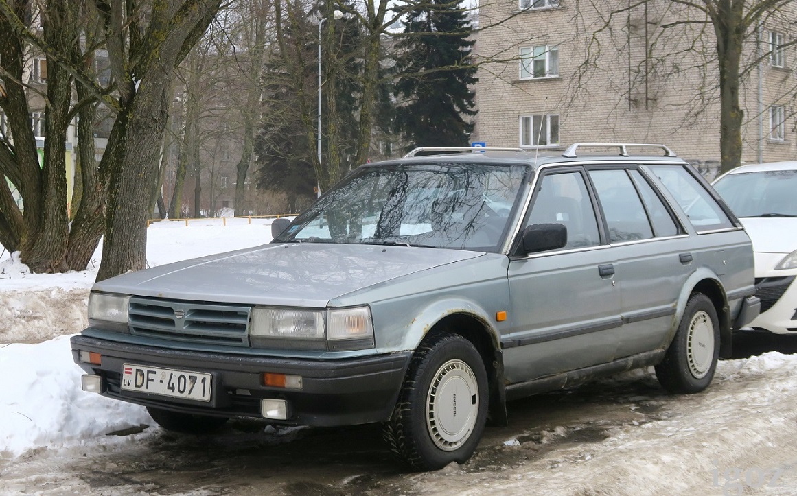 Латвия, № DF-4071 — Nissan Bluebird (U11) '83-90