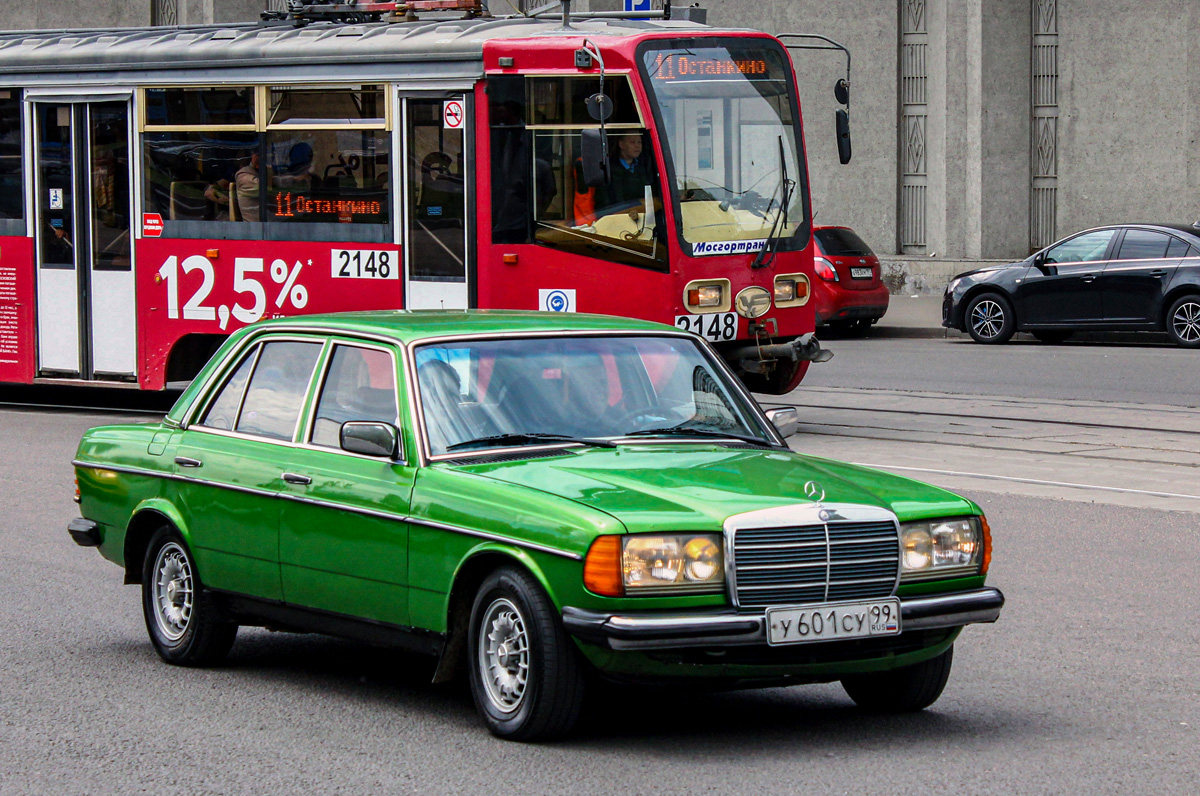 Москва, № У 601 СУ 99 — Mercedes-Benz (W123) '76-86