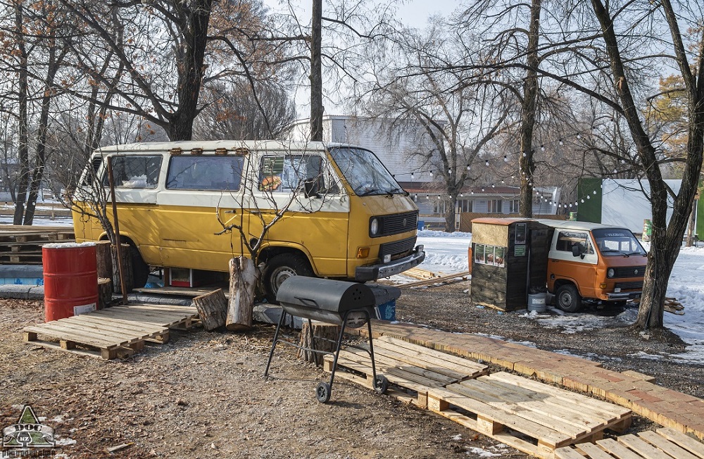 Алматы, № (KZ02) Б/Н 0034 — Volkswagen Typ 2 (Т3) '79-92