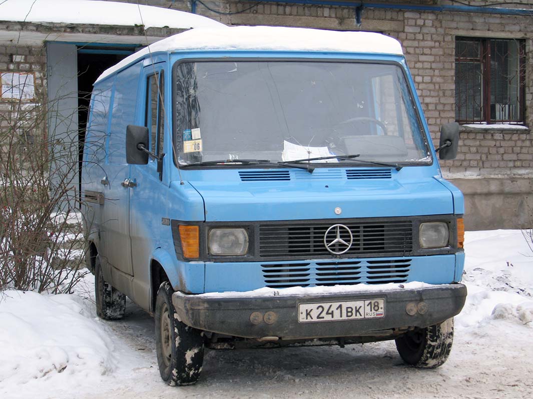 Удмуртия, № К 241 ВК 18 — Mercedes-Benz T1 '76-96