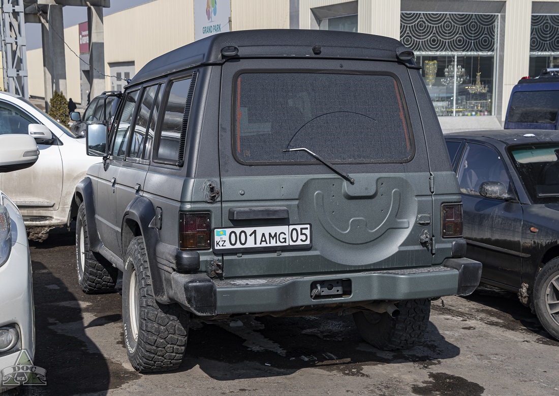 Алматинская область, № 001 AMG 05 — Mitsubishi Pajero (1G) '82-91