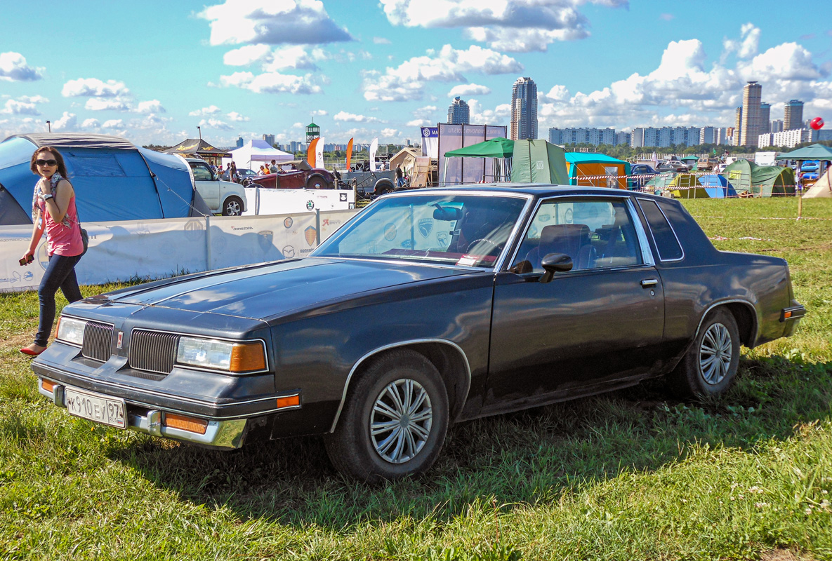 Москва, № К 910 ЕУ 97 — Oldsmobile Cutlass (5G) '78-88; Москва — Автоэкзотика 2012