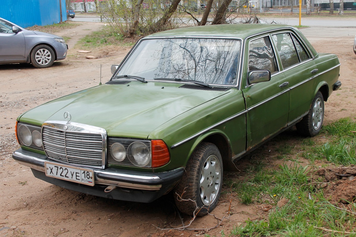 Удмуртия, № Х 722 УЕ 18 — Mercedes-Benz (W123) '76-86