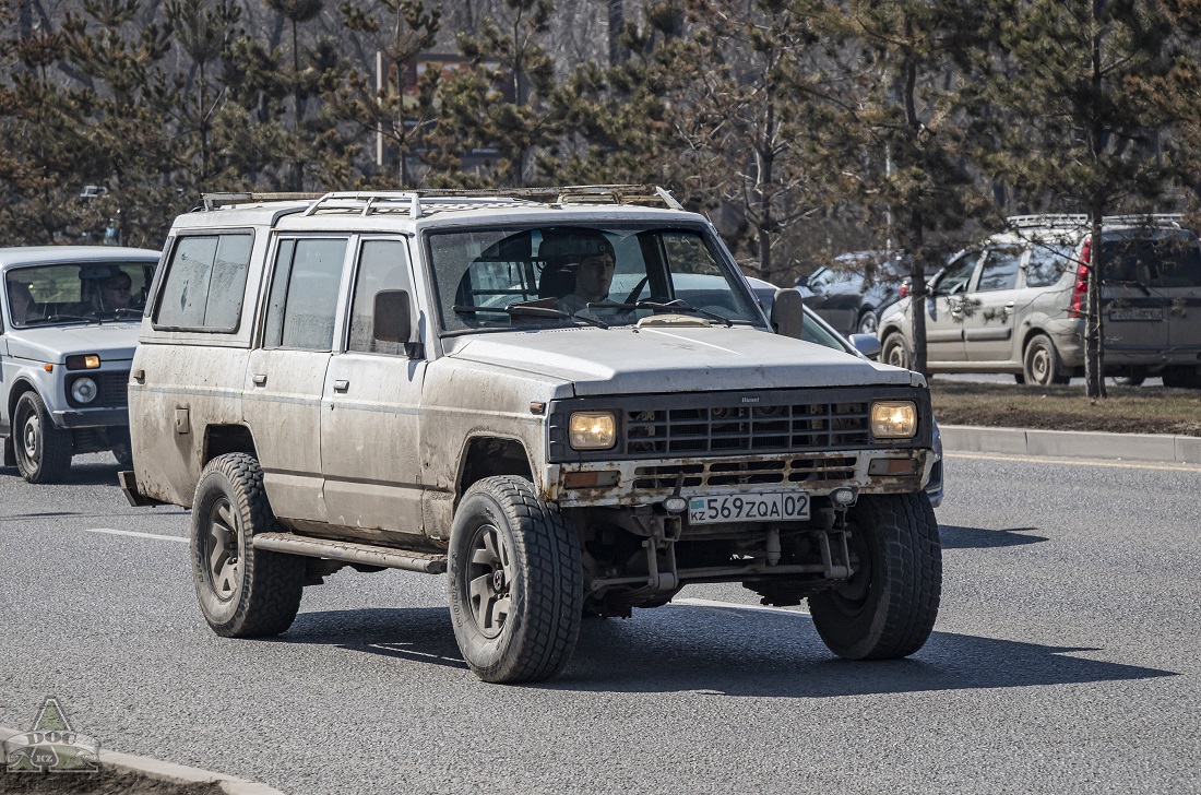Алматы, № 569 ZQA 02 — Nissan Patrol/Safari (160) '80-89