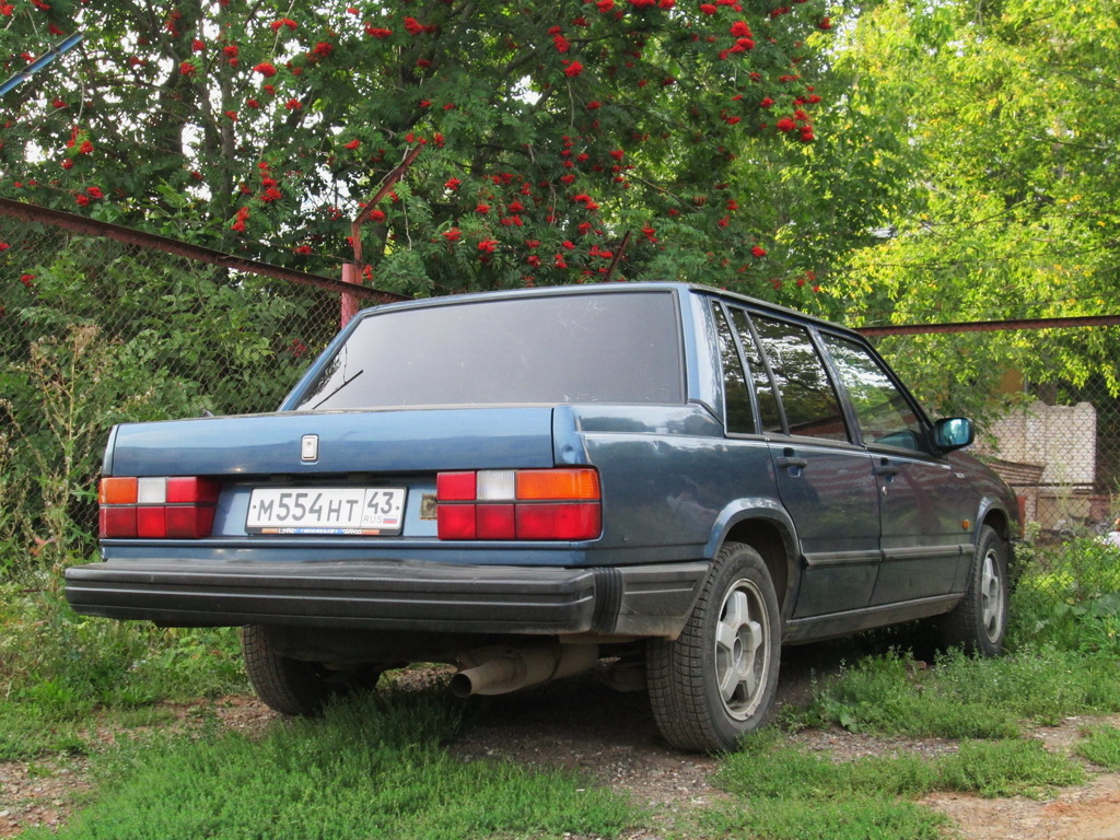Кировская область, № М 554 НТ 43 — Volvo 740 '84-92