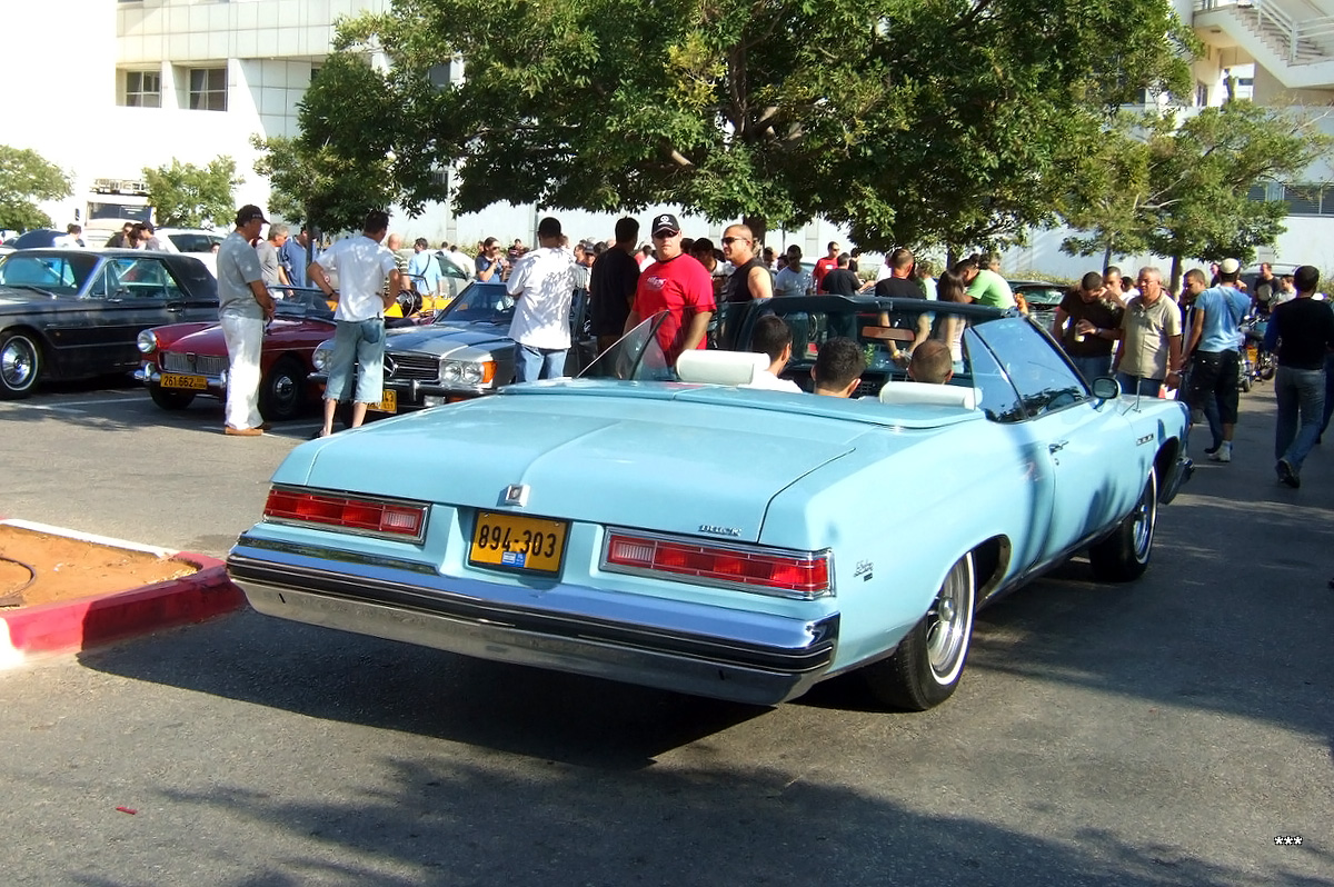 Израиль, № 894-303 — Buick LeSabre (4G) '71-76