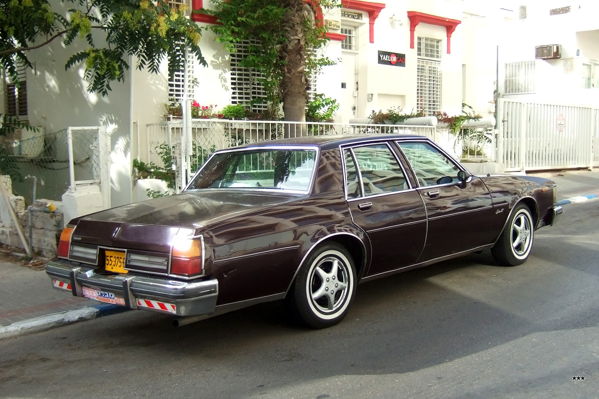 Израиль, № 55-375-85 — Oldsmobile 88 (8G) '77-85