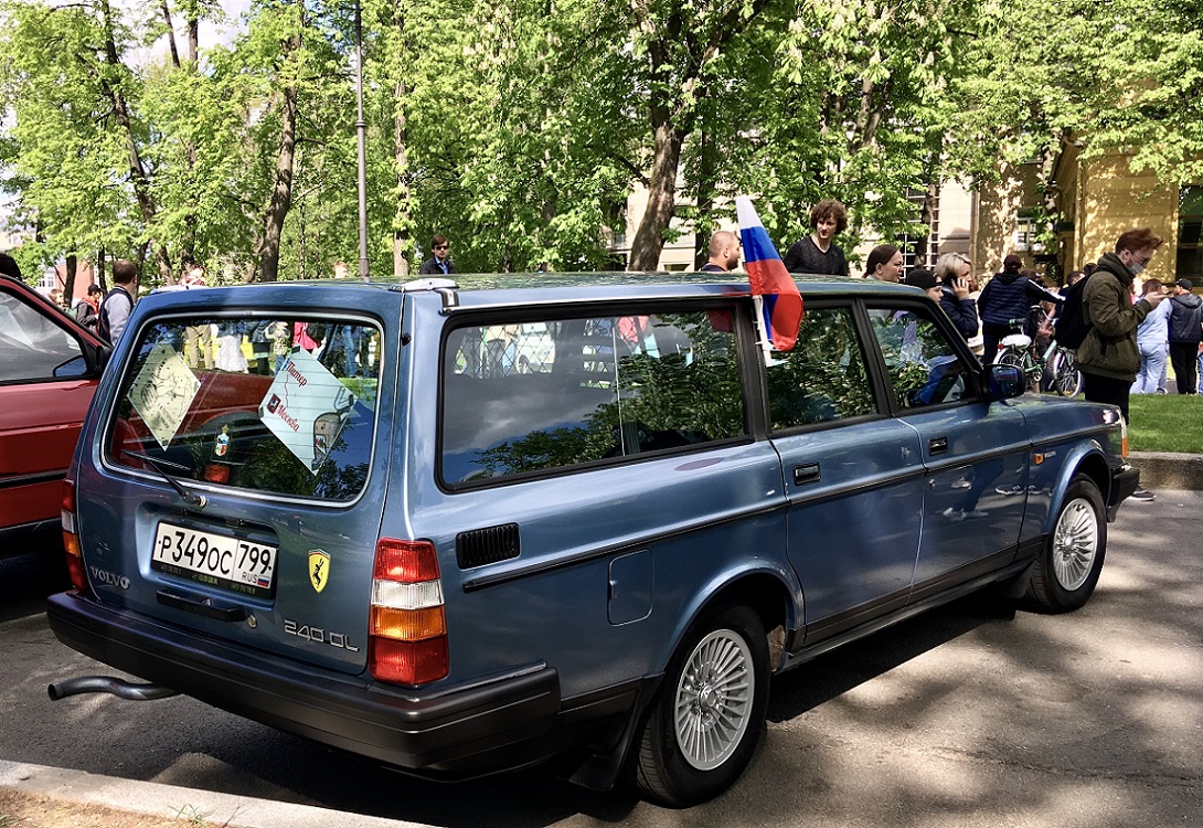 Москва, № Р 349 ОС 799 — Volvo 240 Series (общая модель)