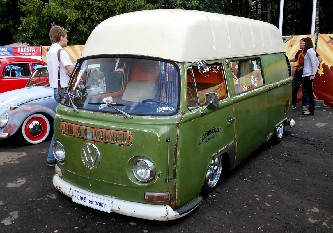 Москва, № Е 527 НВ 197 — Volkswagen Typ 2 (T2) '67-13; Москва — Фестиваль "Ретро-Фест" 2012