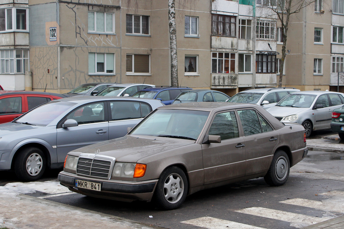 Литва, № MKR 841 — Mercedes-Benz (W124) '84-96