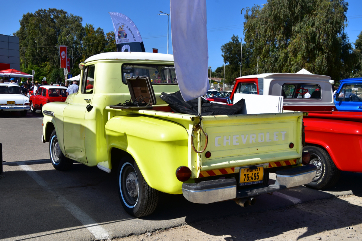 Израиль, № 76-495 — Chevrolet Apache '55-61