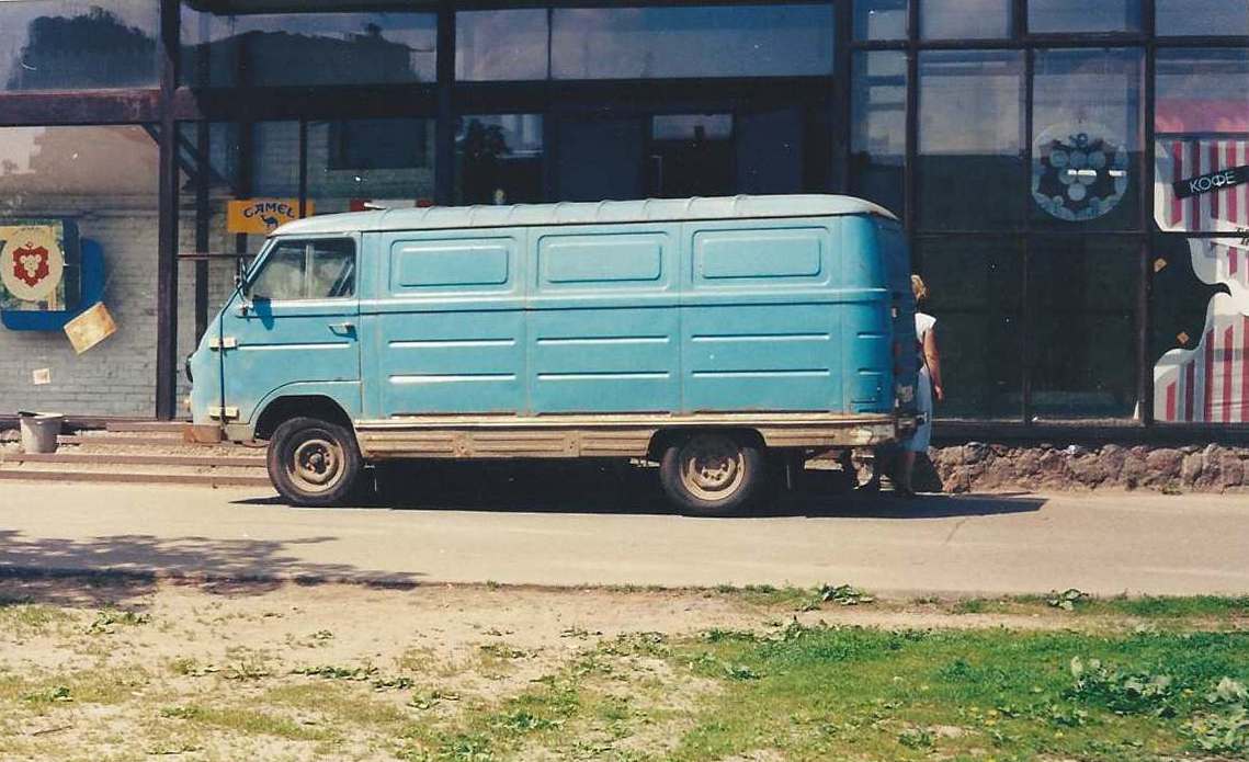 Санкт-Петербург — Малотоннажные и развозные автомобили (1990-е гг.)