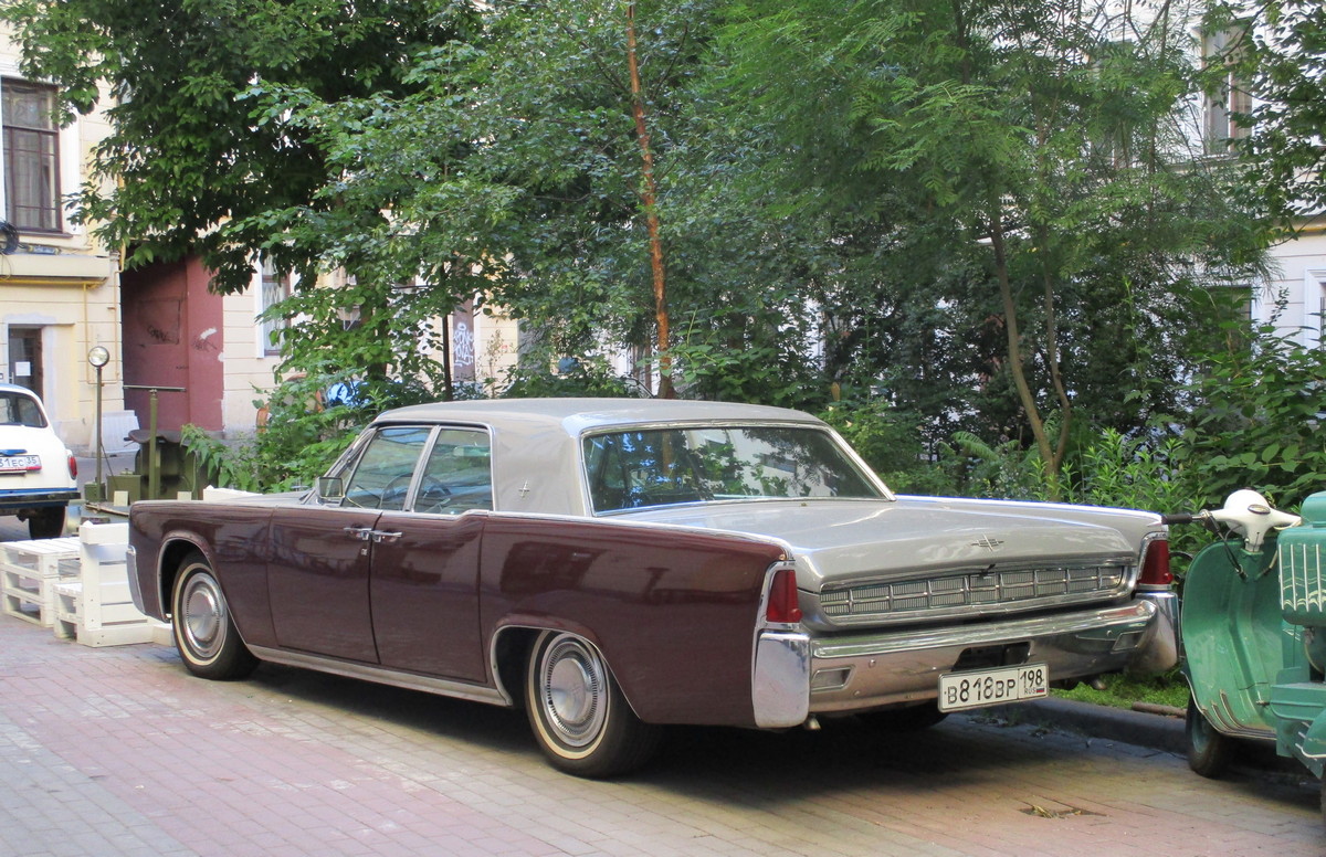 Санкт-Петербург, № В 818 ВР 198 — Lincoln Continental (4G) '61-69