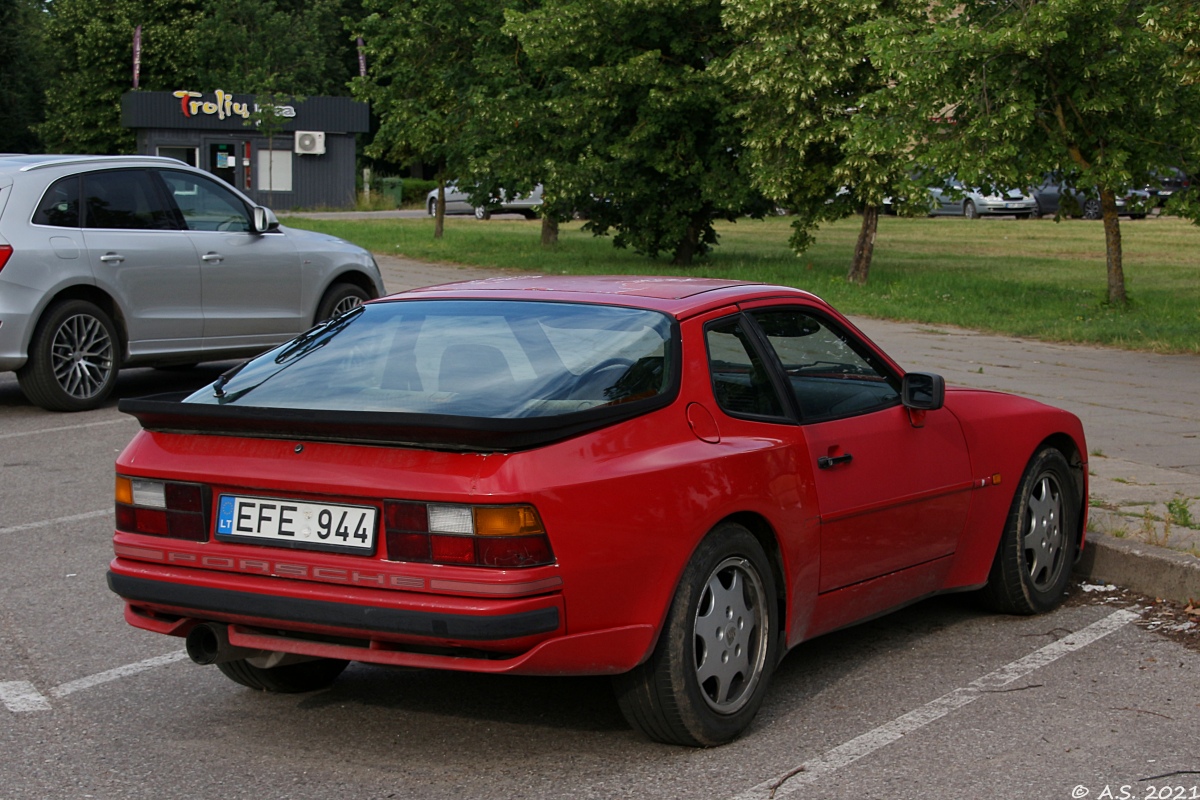 Литва, № EFE 944 — Porsche 944 '82-89