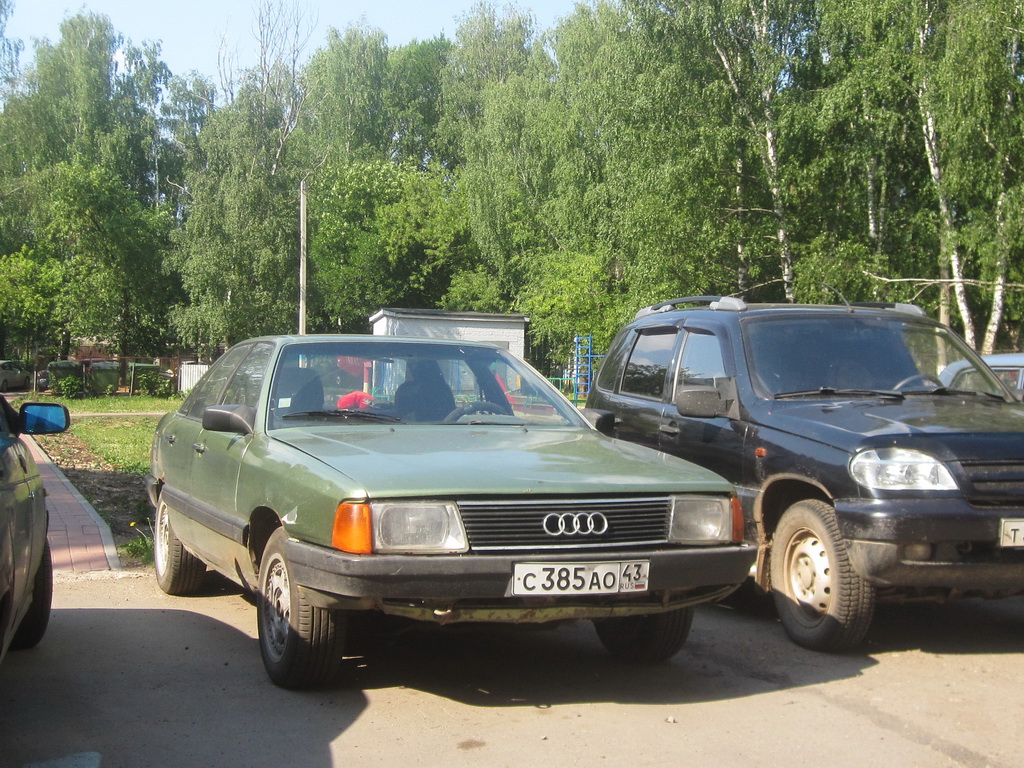 Кировская область, № С 385 АО 43 — Audi 100 (C3) '82-91