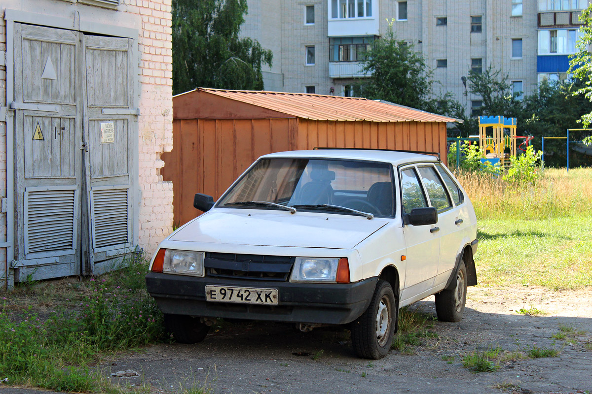 Харьковская область, № Е 9742 ХК — ВАЗ-2109 '87-93