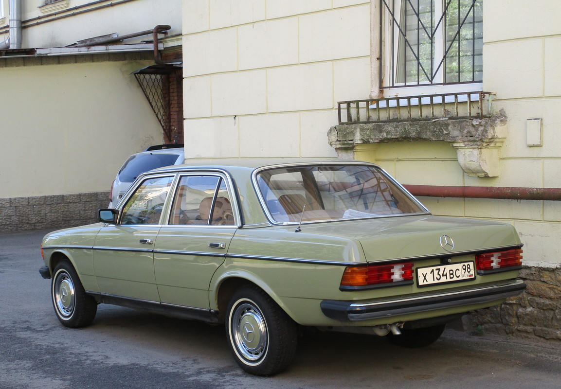 Санкт-Петербург, № Х 134 ВС 98 — Mercedes-Benz (W123) '76-86