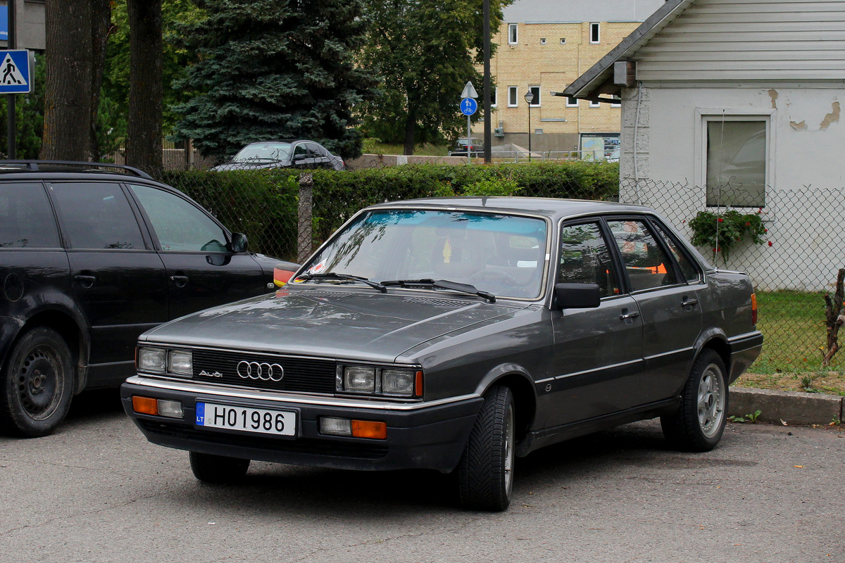 Литва, № H01986 — Audi 90 (B2) '84-86