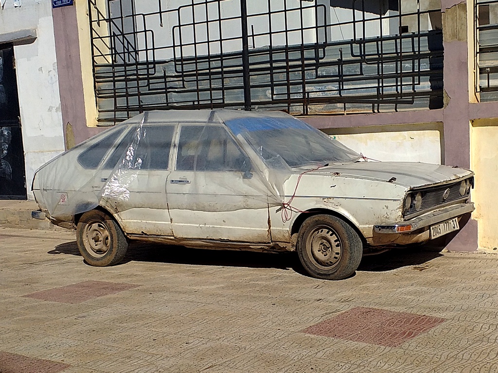 Алжир, № 2045 177 31 — Volkswagen Passat (B1) '73-80