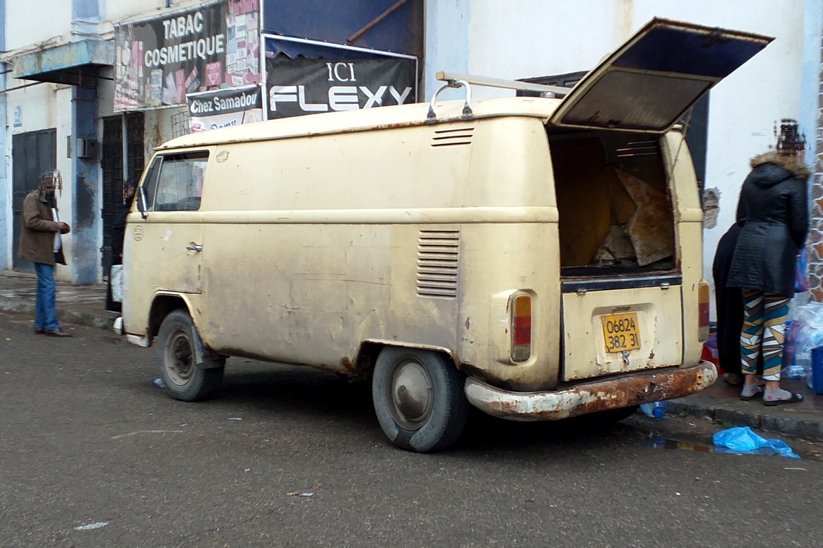 Алжир, № 06824 382 31 — Volkswagen Typ 2 (T2) '67-13