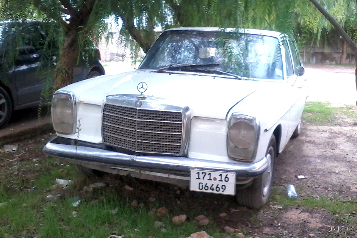 Алжир, № 06469 171 16 — Mercedes-Benz (W114/W115) '72-76