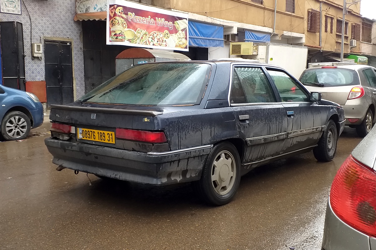 Алжир, № 08976 189 31 — Renault 25 '83-92