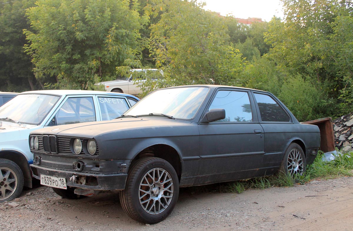 Удмуртия, № Т 839 РО 18 — BMW 3 Series (E30) '82-94