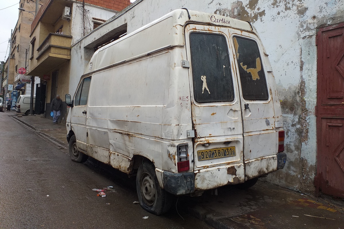 Алжир, № 00927 387 31 — Renault Trafic (1G) '81-89