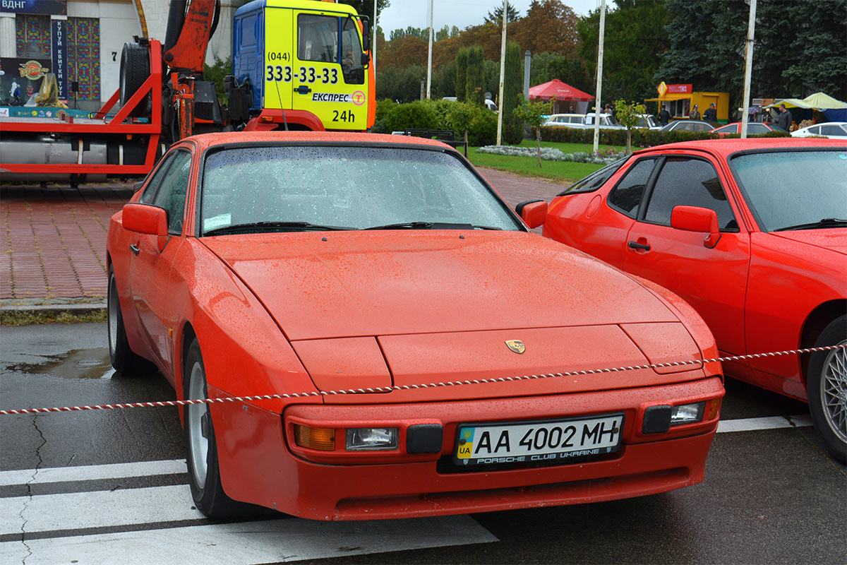 Киев, № АА 4002 МН — Porsche 924 '76-88