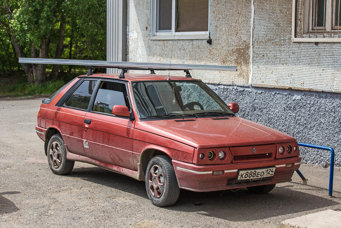 Красноярский край, № К 888 ЕО 124 — Renault 11 '81-89