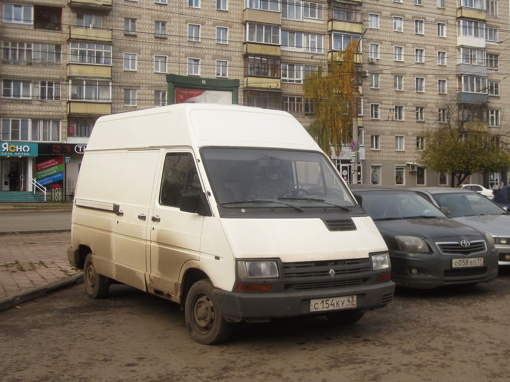 Кировская область, № С 154 КУ 43 — Renault Trafic (1G) Restyle '89-01