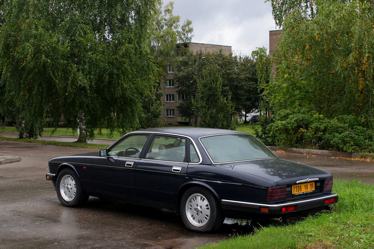 France, # 7308 YR 06 — Jaguar XJ (XJ40)/Sovereign '86-94