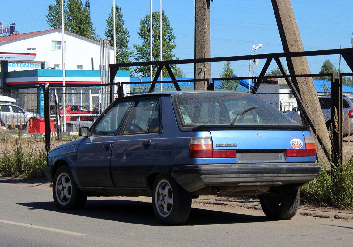 Псковская область, № Х 968 АК 60 — Renault 11 '81-89