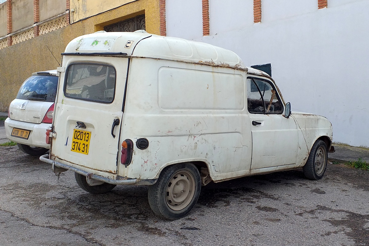 Алжир, № 02013 374 31 — Renault 4 F4 '61-88