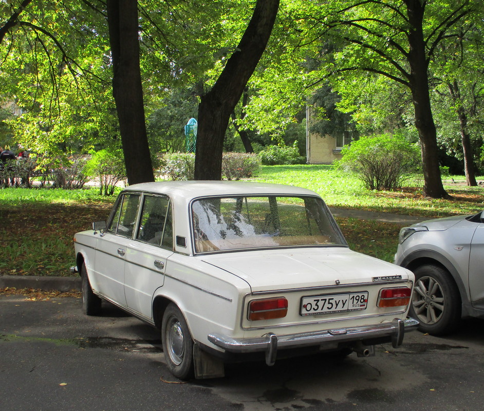 Санкт-Петербург, № О 375 УУ 198 — ВАЗ-2103 '72-84