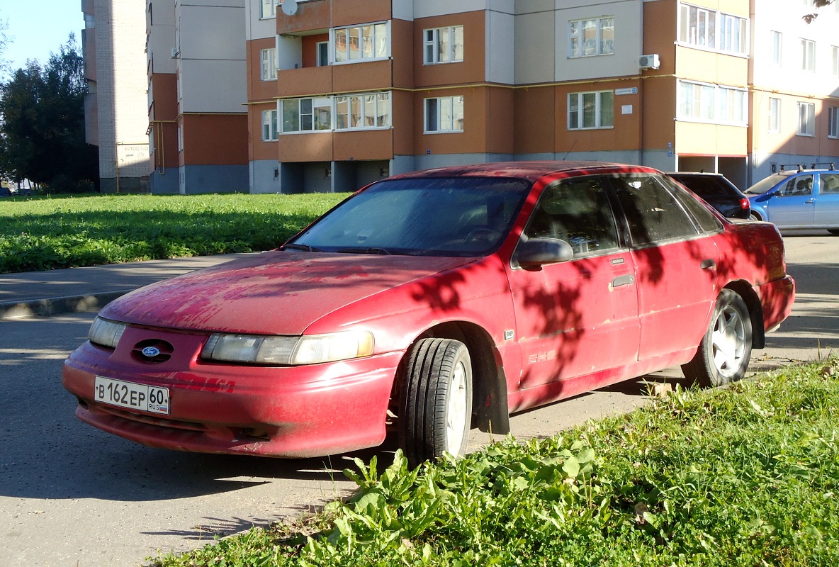 Псковская область, № В 162 ЕР 60 — Ford Taurus (2G) '92-95