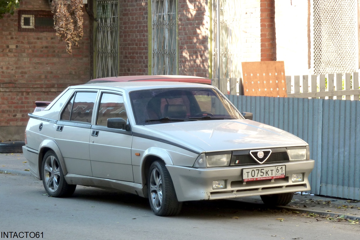 Ростовская область, № Т 075 КТ 61 — Alfa Romeo 75 '85-92