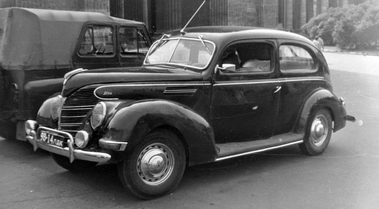Санкт-Петербург, № 98-14 ЛДК — Ford Deluxe '37-40