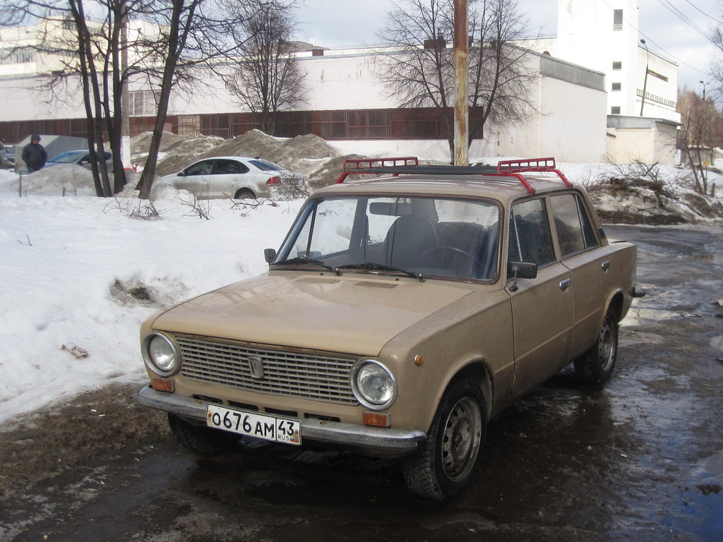 Кировская область, № О 676 АМ 43 — ВАЗ-21013 '77-88