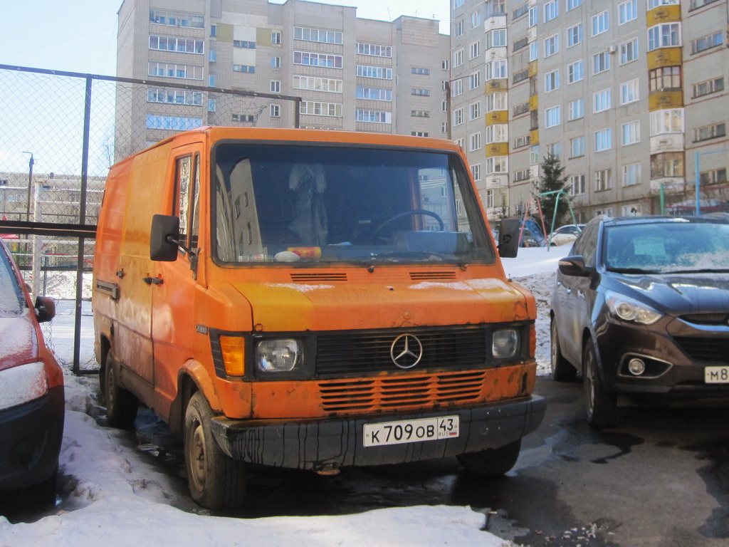Кировская область, № К 709 ОВ 43 — Mercedes-Benz T1 '76-96