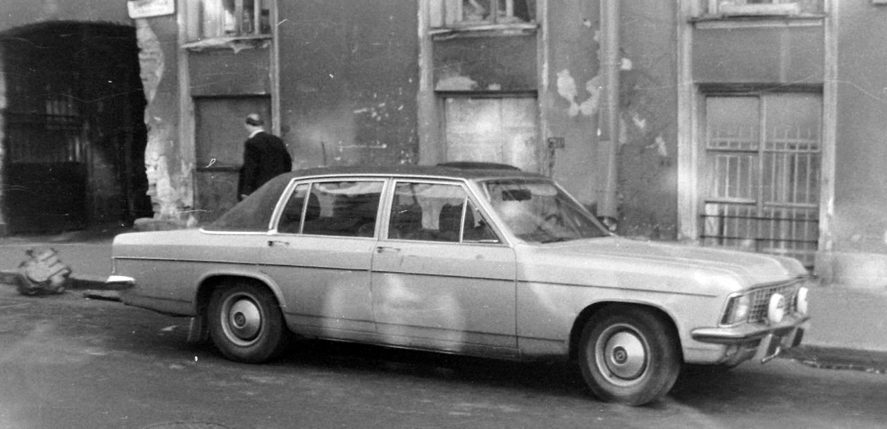 Санкт-Петербург, № 04-70 ЛДМ — Opel Admiral (B) '69-77