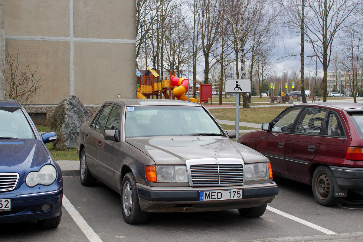 Литва, № MED 175 — Mercedes-Benz (W124) '84-96