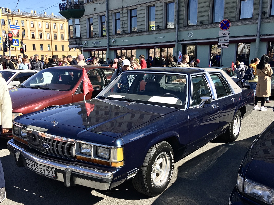 Ростовская область, № Р 839 ЕУ 61 — Ford LTD Crown Victoria '88-91