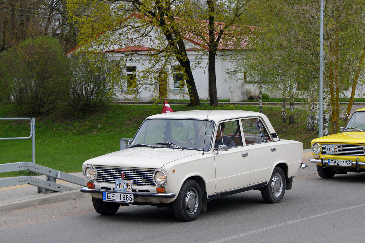 Латвия, № EE-1986 — ВАЗ-21011 '74-83; Литва — Mes važiuojame 2022