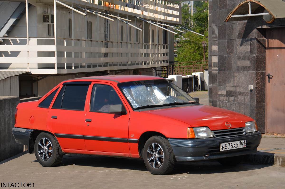 Ростовская область, № Н 576 АХ 161 — Opel Kadett (E) '84-95