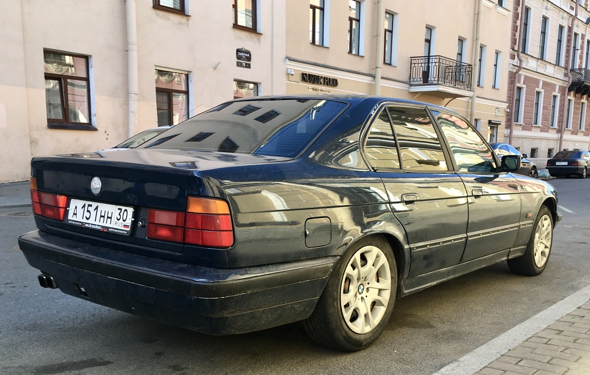 Астраханская область, № А 151 НН 30 — BMW 5 Series (E34) '87-96