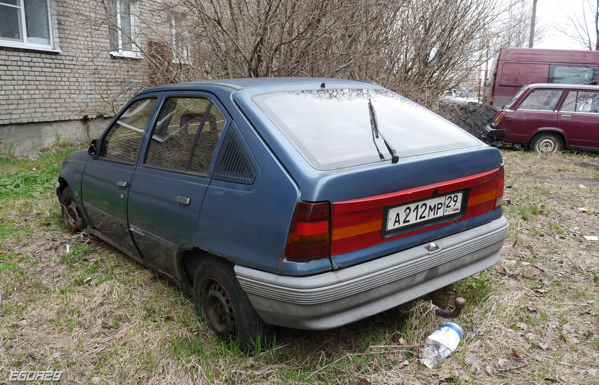 Архангельская область, № А 212 МР 29 — Opel Kadett (E) '84-95
