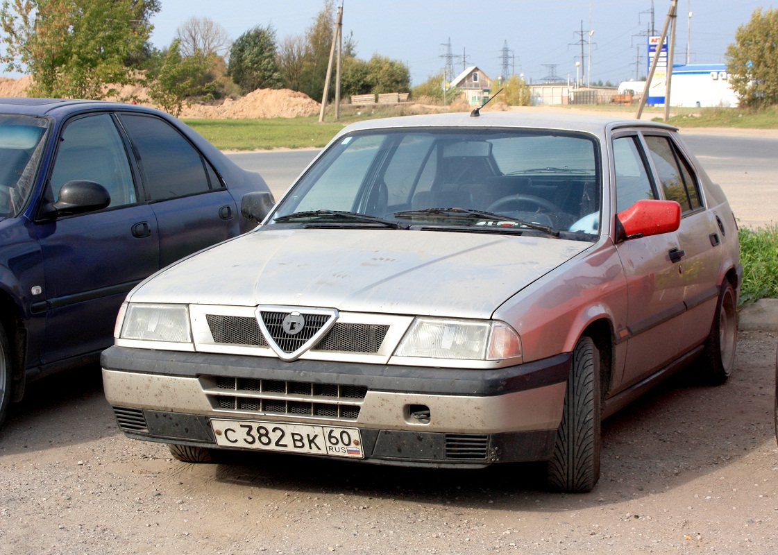 Псковская область, № С 382 ВК 60 — Alfa Romeo 33 (907) '90-95