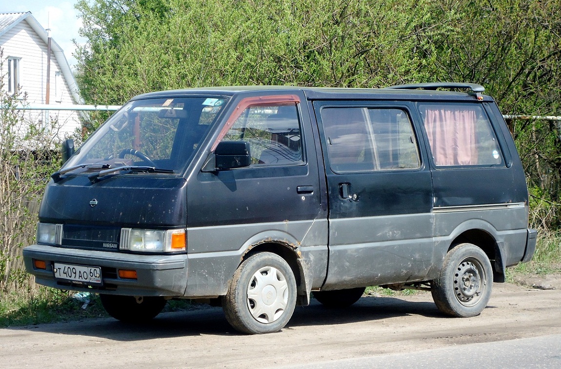 Псковская область, № Т 409 АО 60 — Nissan Vanette (C22) '85-94